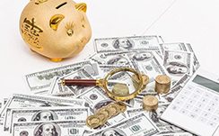 黄金价格突破4400美元 高盛预测明年涨至4900